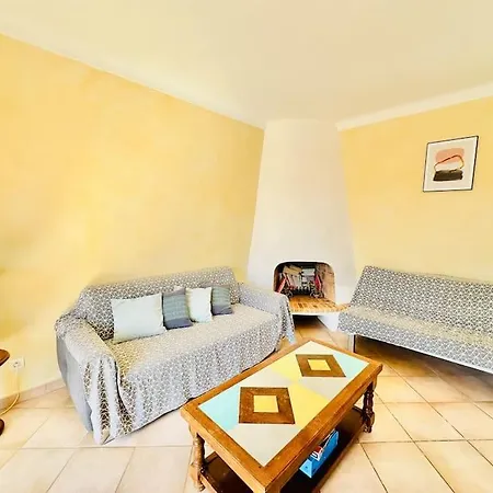 Maison De 2 Et Jardin *